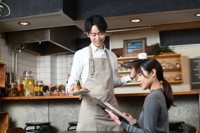 売上を伸ばしたいのに、毎日現場対応で手一杯